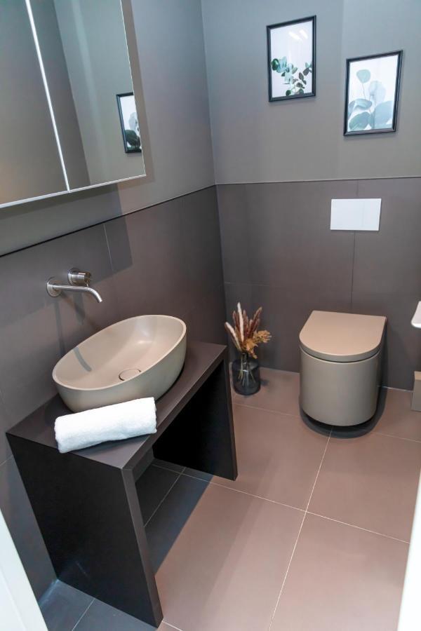 Cabana - Theview - Terrasse - Waterfront - Kostenloser Parkplatz - Wifi Oldenbourg Extérieur photo